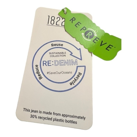 Leora 1822 Denim Rolled Cuff Distressed Maternity Denim Shorts Medium Wash - Picture 6 of 14